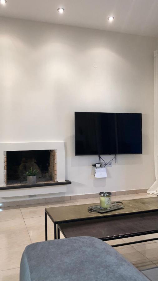 Bright Luxury Apt. Волос Экстерьер фото